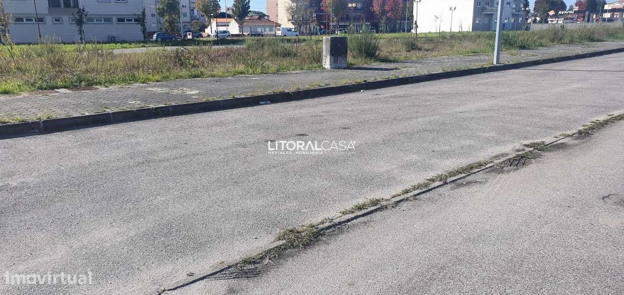 Lote de Terreno - Construção em Altura - Grande imagem: 4/14