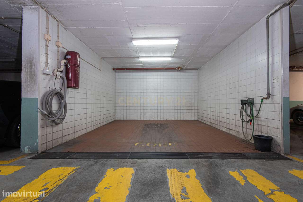 Apartamento T6 Único com Varandas Envolventes | Parque das Nações-44