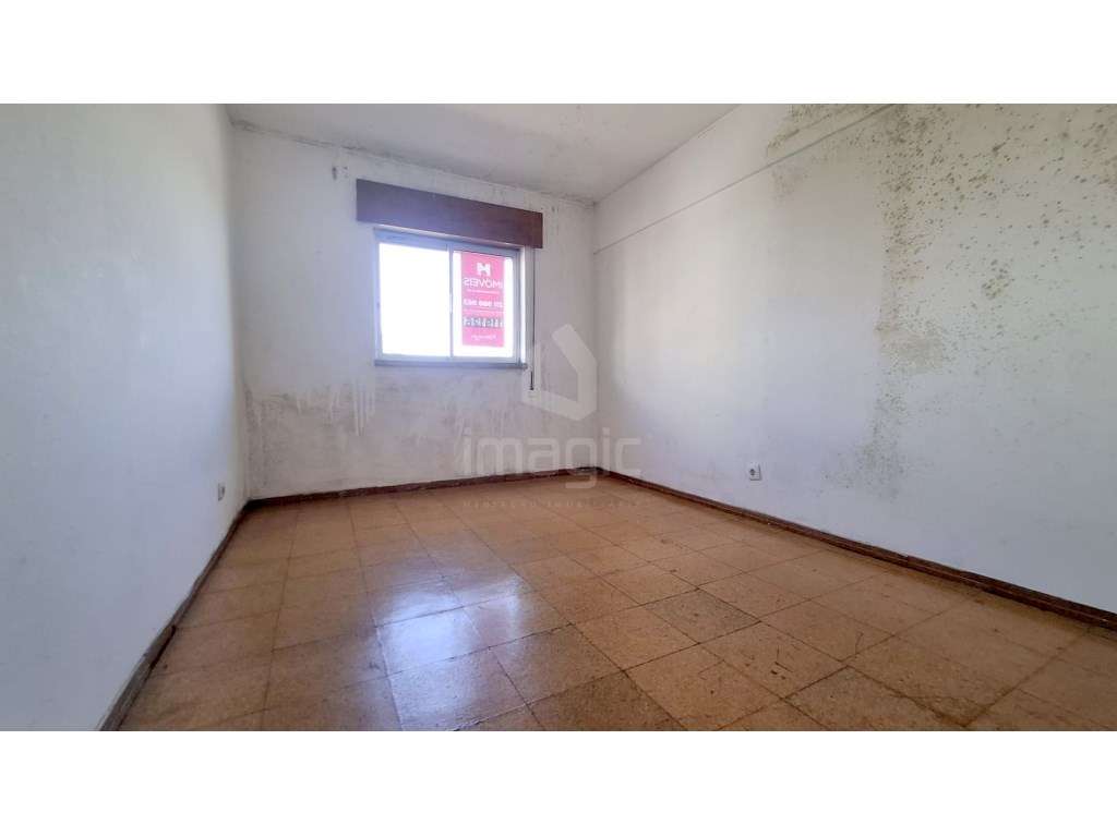 Apartamento T3 Usado em Casal de Cambra-8