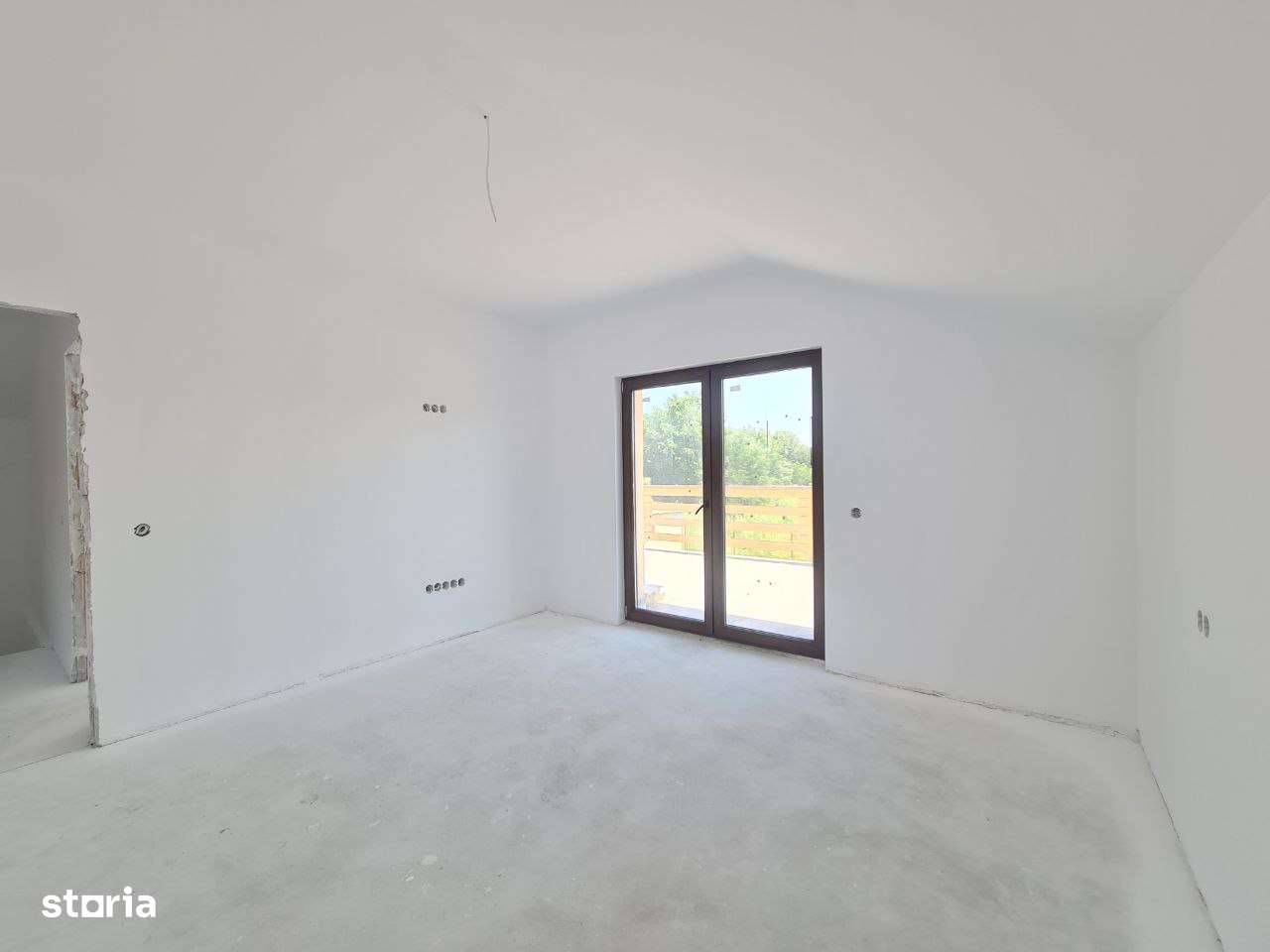 Casa noua cu 4 camere (3 dormitoare) de vanzare Halchiu Comision 0-12