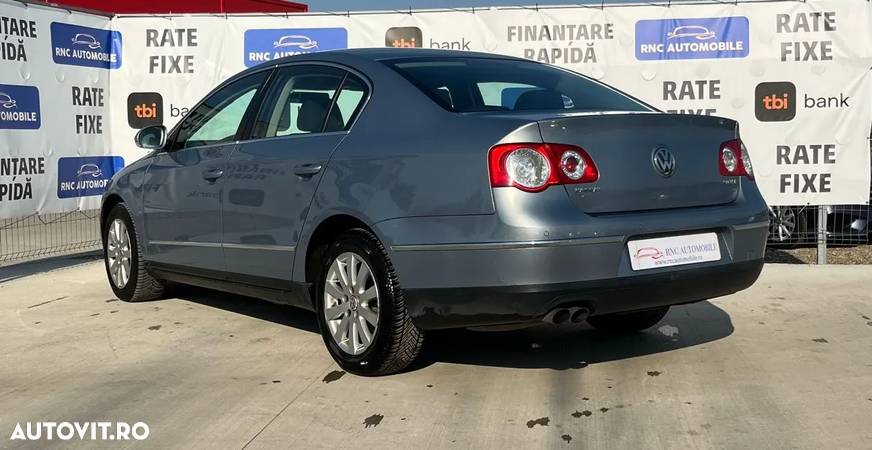 Volkswagen Passat 2.0 Blue TDI SCR Comfortline - 2