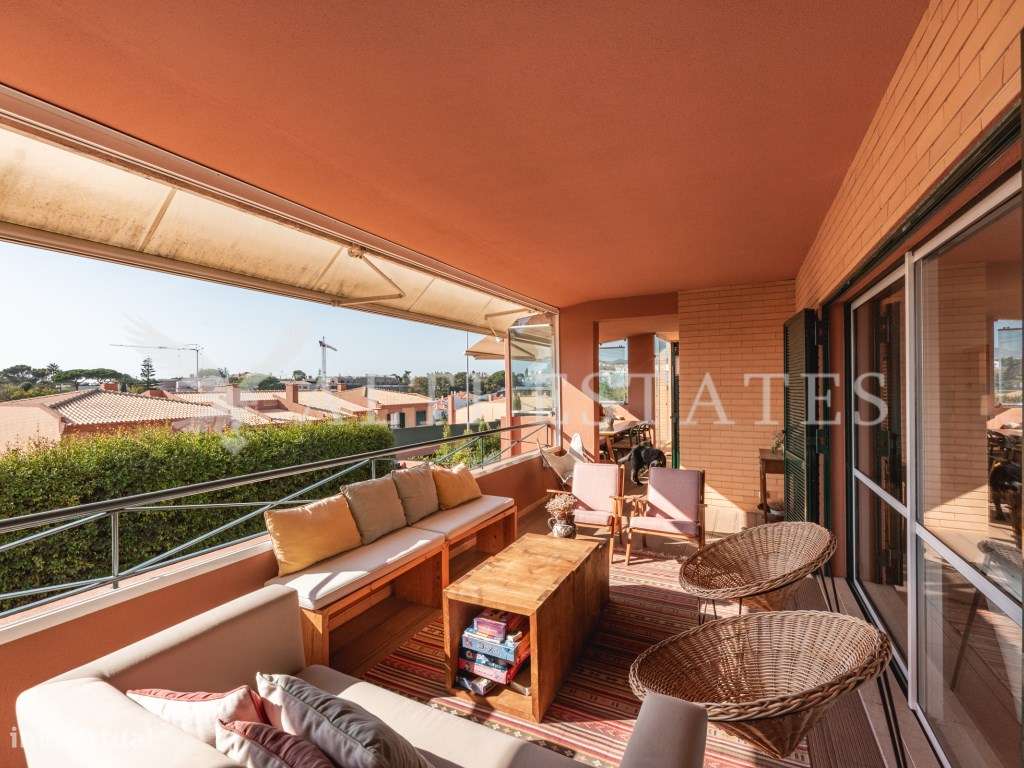 Apartamento T4 no prestigiado Monte Estoril.-39