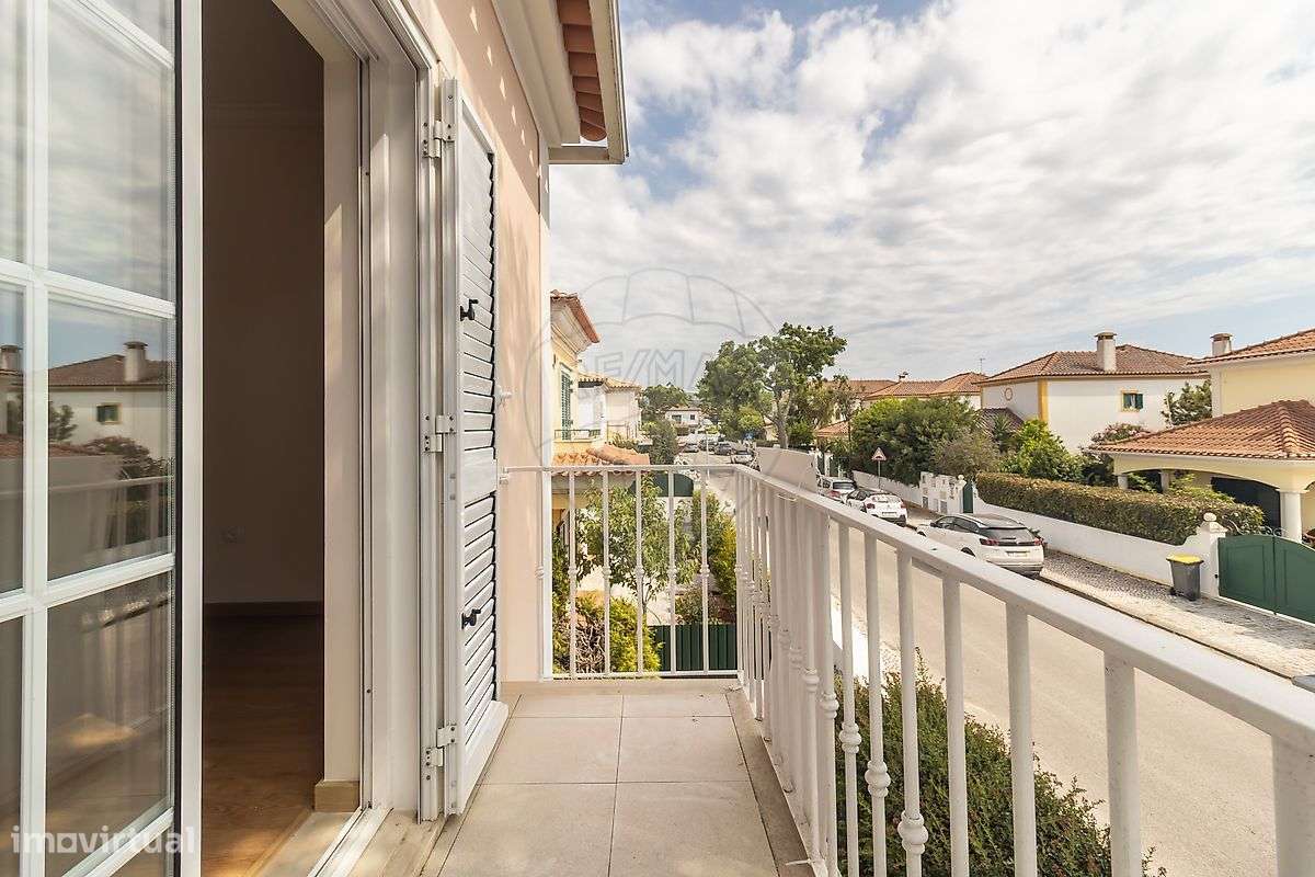 Moradia T4 nas Casas de Azeitão-40