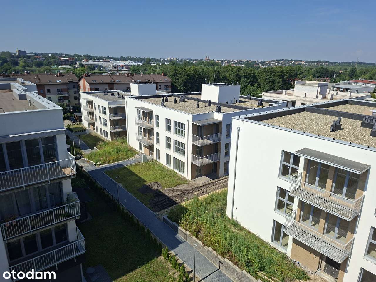 Apartament 4 pokojowy z ogrodem- pod klucz-7