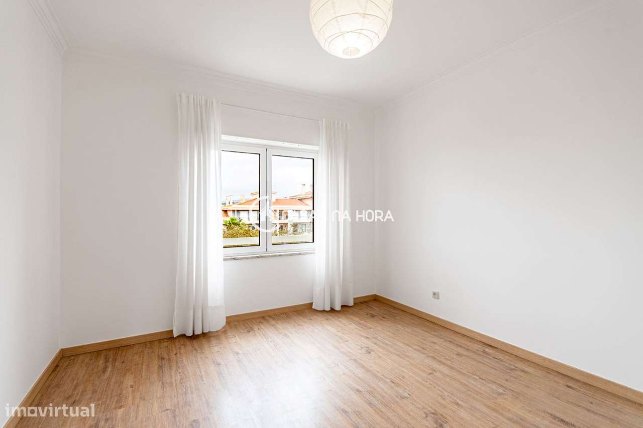 Agradável apartamento T3 na Rua Garcia de Resende, junto ao Colégio...-19