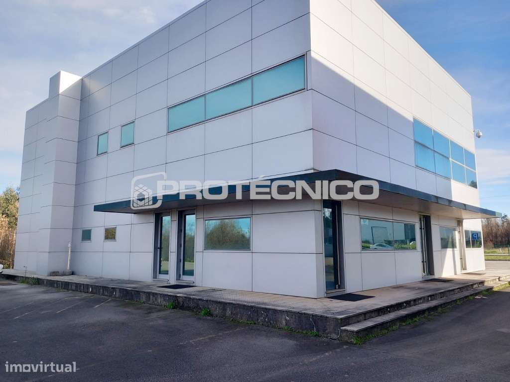 Edifício de Escritórios com frente para a EN1 - Grande imagem: 2/4