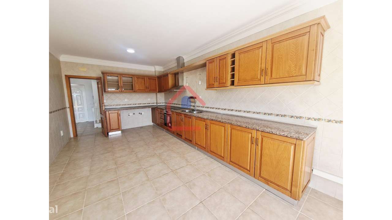 Apartamento T4 em  GAMBIA-PONTES-ALTO DA GUERRA-19