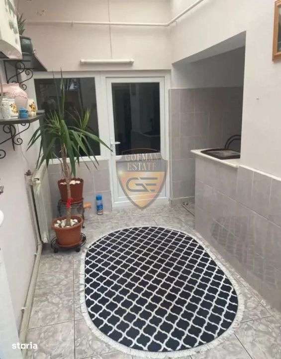 Casa 4 camere, Tomis III / Tomis 1, 2 bai, 2 bucatarii, centrala gaze, - Imagine principală: 3/8