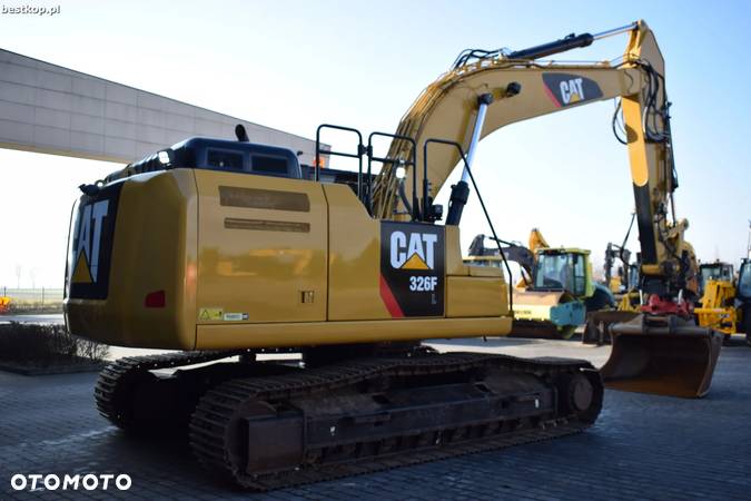 Caterpillar 326FL - 8