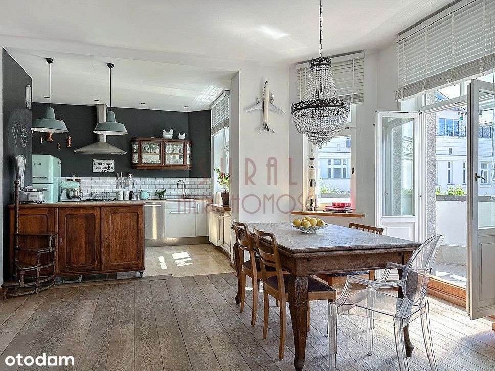 Przy Al. Przyjaciół/taras 25m2/winda/klimat-0