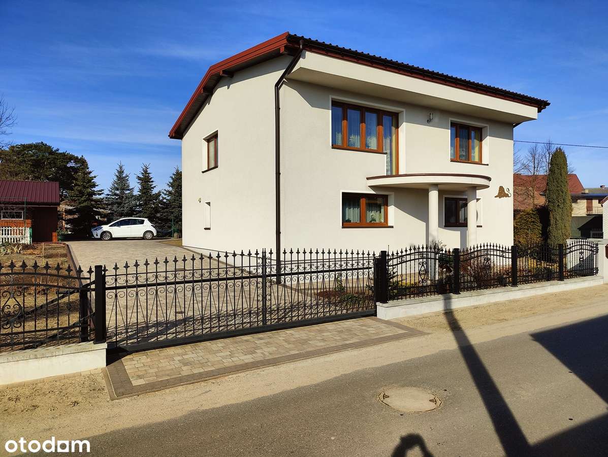 Sprzedam dom piętrowy po generalnym remoncie w 2021r-Krzymów-0