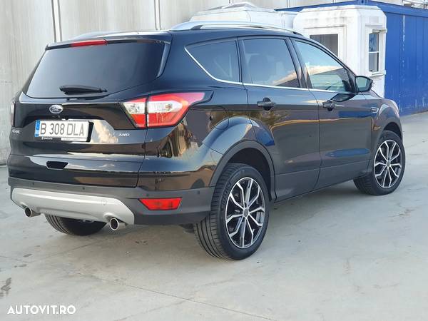 Ford Kuga 2.0 TDCi 4WD Powershift Titanium - 3