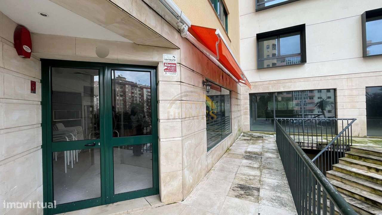 Espaço Comercial em Algés.-26