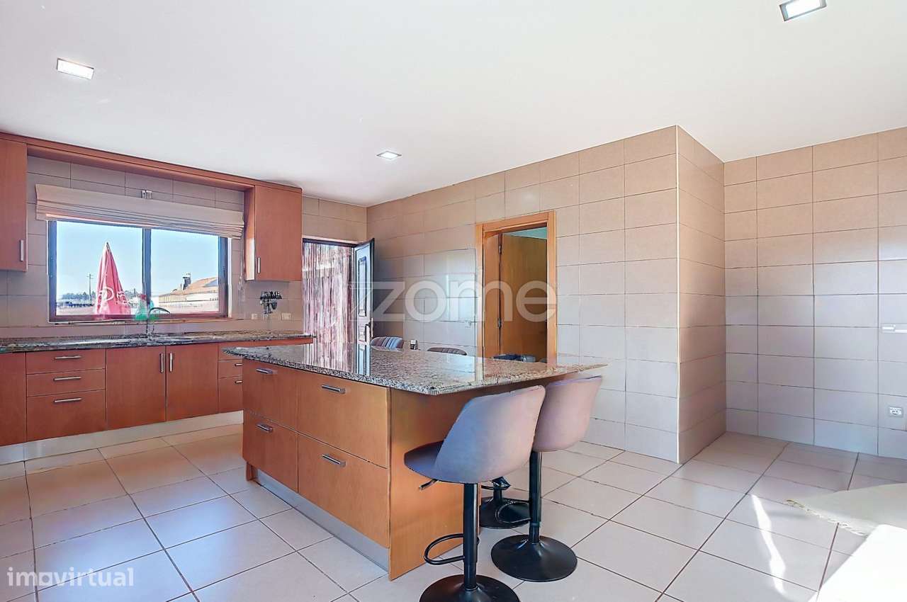 Excelente Moradia T5 + 1 em Vagos-33