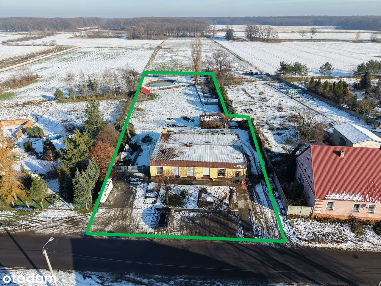 Dom z biznesem i dużą działką na sprzedaż-9