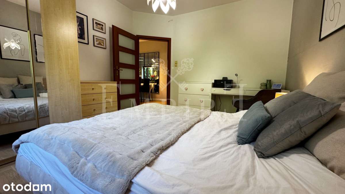 Dom w zabudowie bliźniaczej z ogrodem i garażem-8