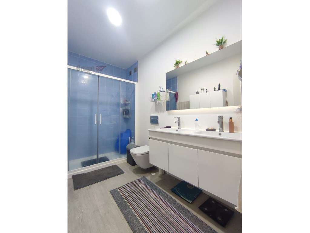 Apart. T2 Remodelado na Quinta do Conde - Modernidade e Conforto Pr...-13