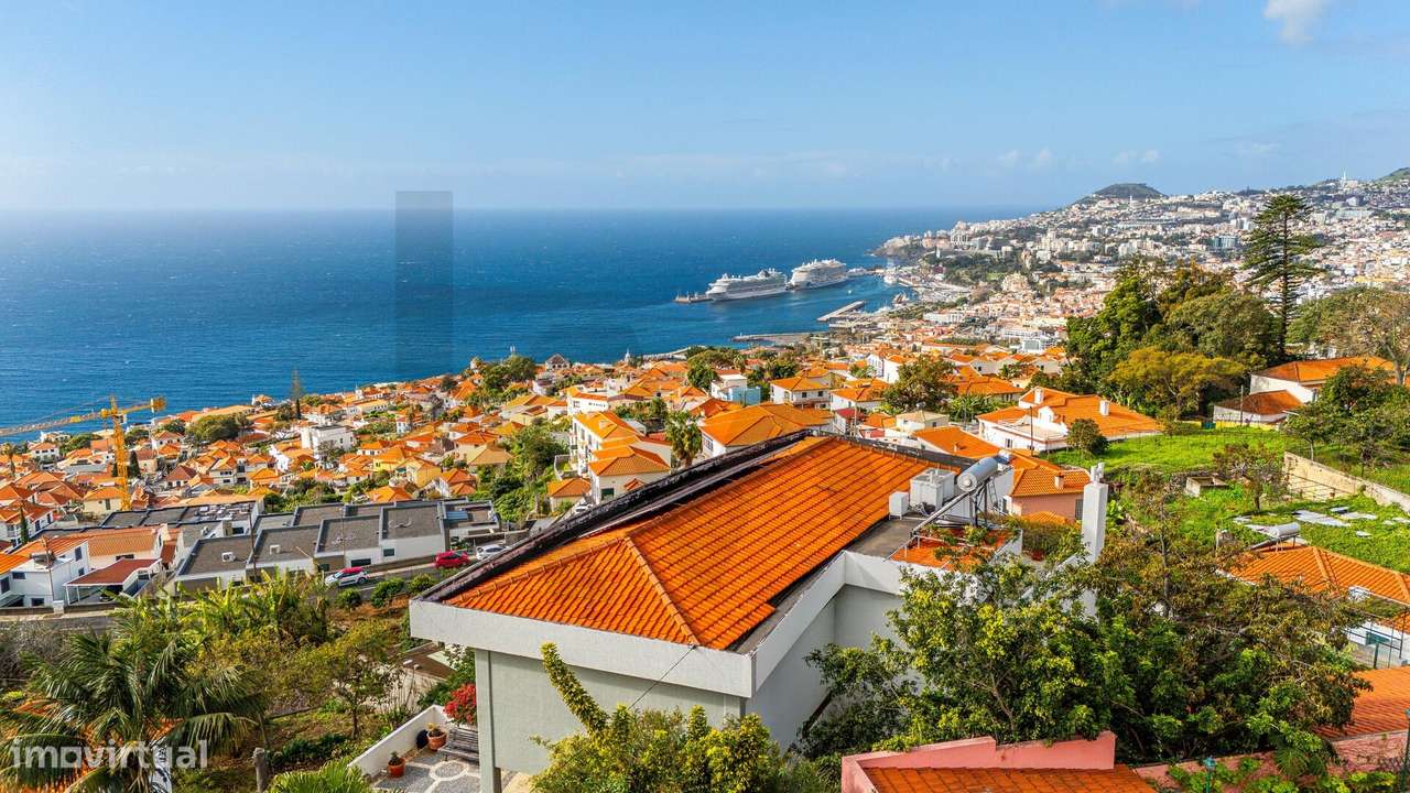 Moradia T4 Pedra Sina com Vista Panorâmica sobre o Funchal e o Mar |92 - Grande imagem: 2/11