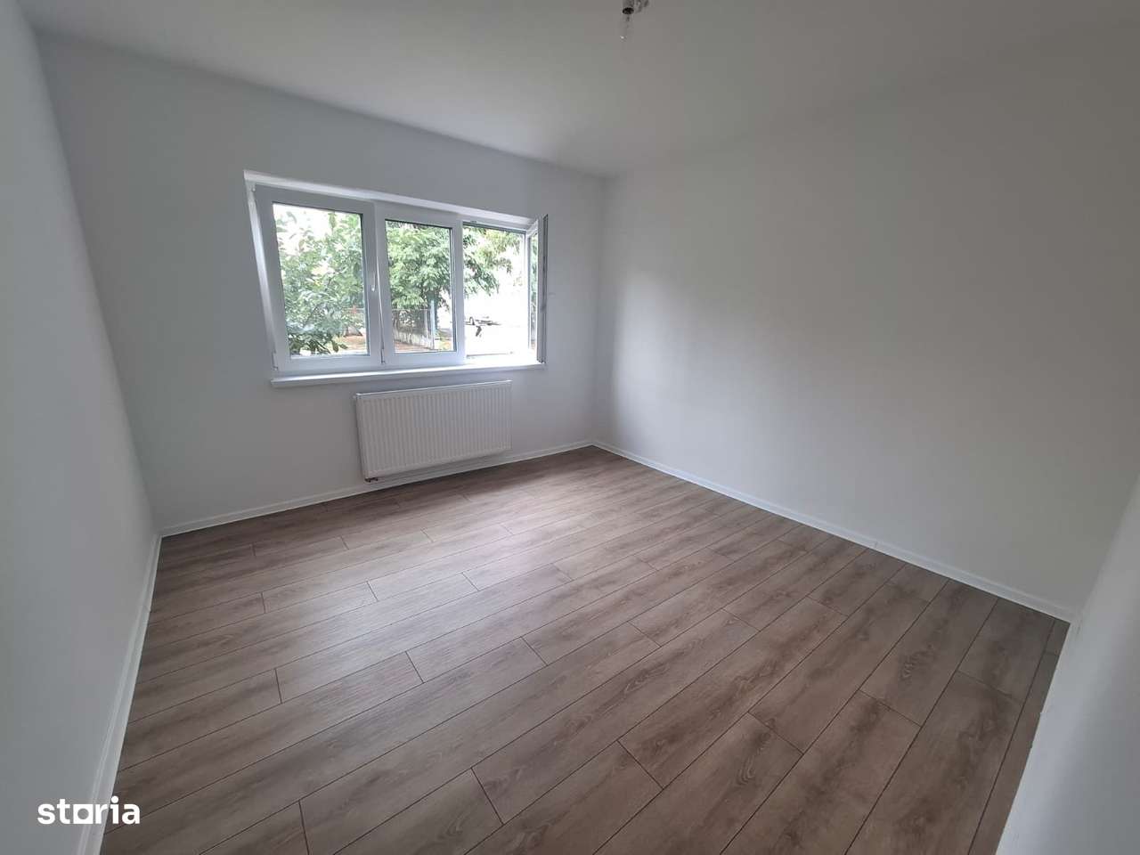 Str. Macului (zona Carrefour)–ap. 2 camere, decomandat, recent finisat — fotografia 1