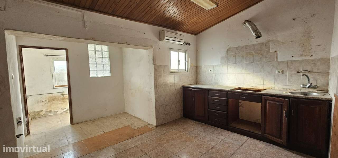 Apartamento T3 no Centro da Cidade de Moura-11