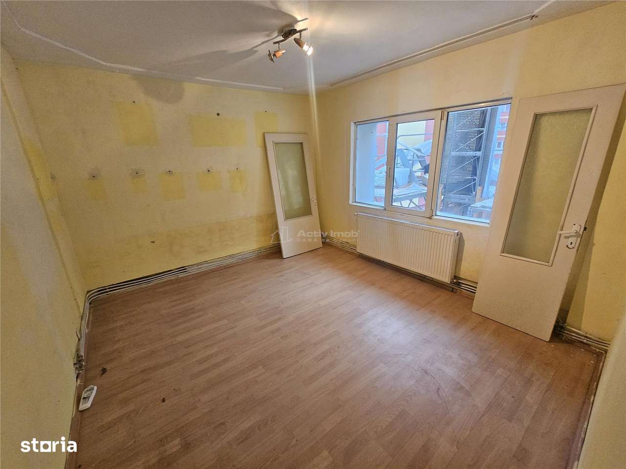 Resita, 2 Cam. Cf. 1, Et. 1, Micro 2 - Imagine principală: 3/20