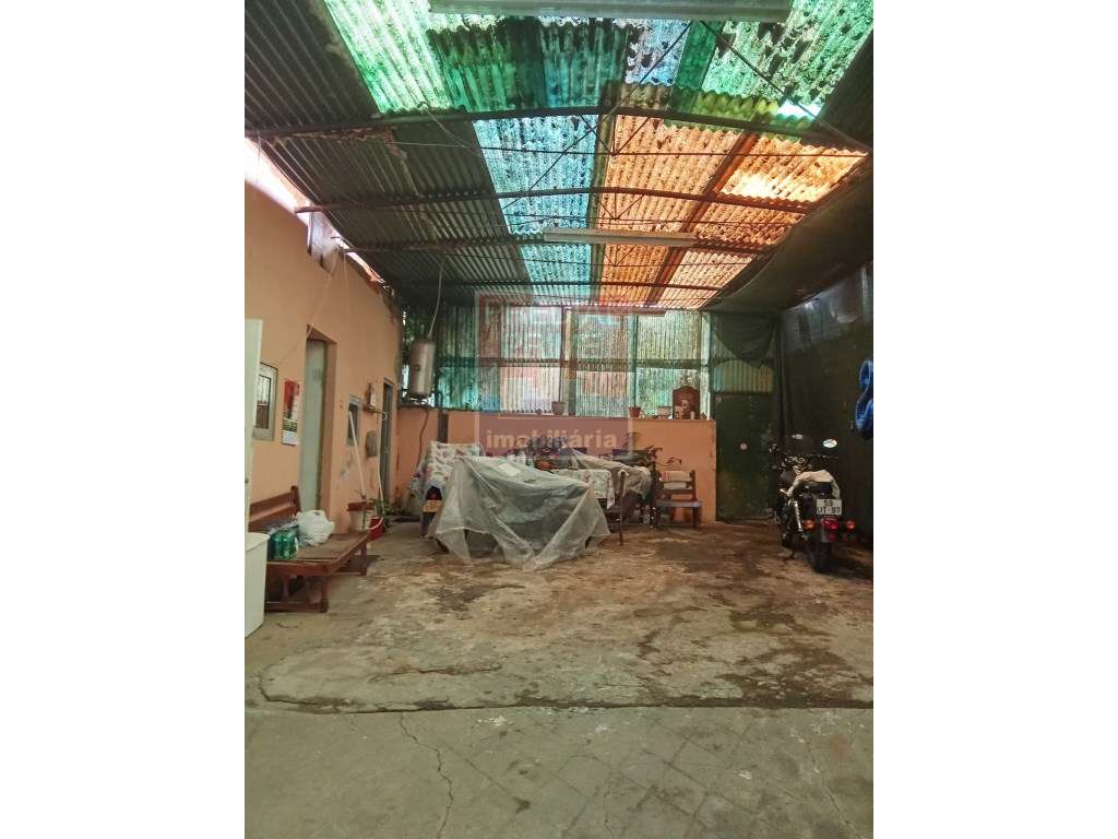 MORADIA TÉRREA EM SAO JOÃO DE LOURE-21