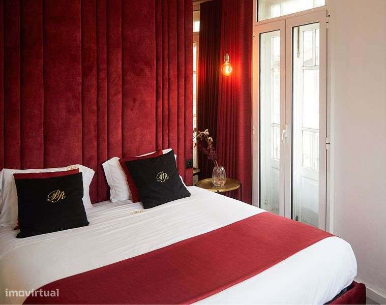 Trespasse predio com 3 apartametos a trabalhar como alojamento local - Grande imagem: 1/12