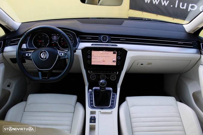 VW Passat Variant 2.0 TDi Highline - 4