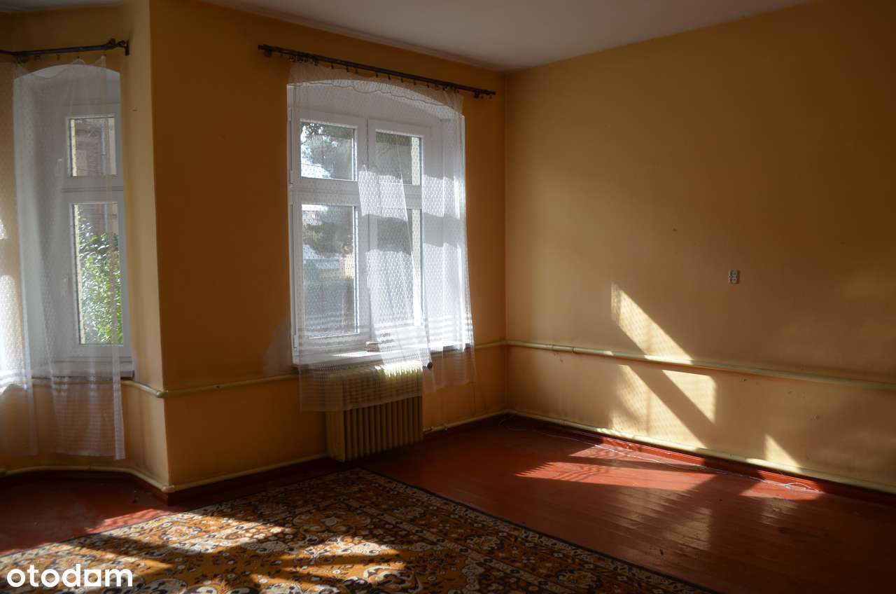 Piękna architektonicznie willa z działką i 2 garażami-6