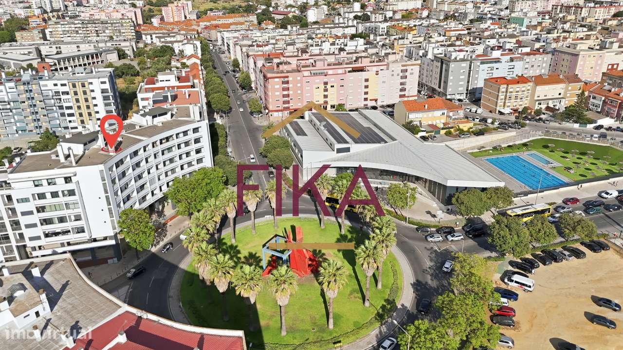 T3 de Design Contemporâneo | Projeto Exclusivo na Praça de Portugal, S-12