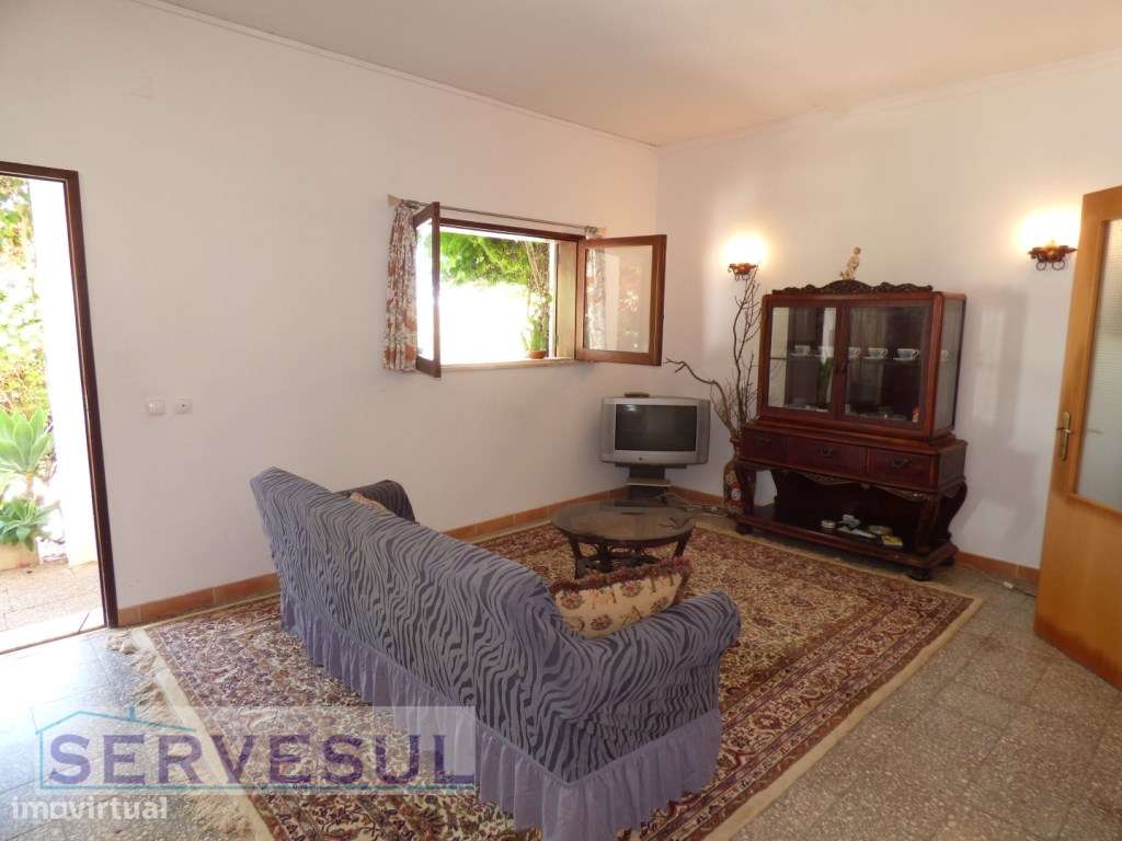 Charmosa moradia situada a apenas 1 km da vila de Paderne e a 20 mi...-9