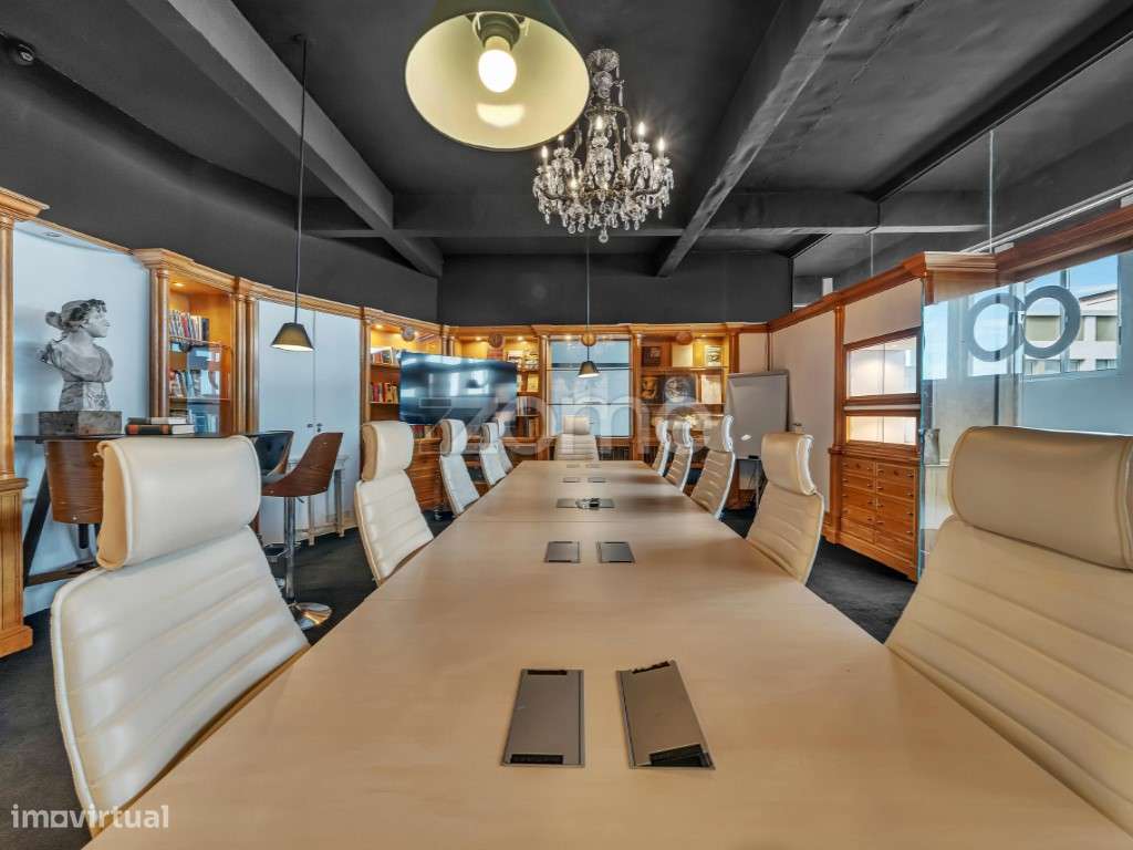Escritório / Coworking em Marvila, Lisboa - 847 m², até 183 pessoas...-19