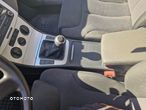 Volkswagen Passat 2.0 TDI DPF Comfortline - 14