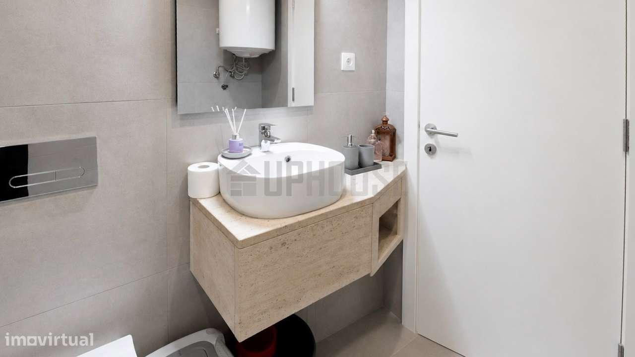 Apartamento T1 Remodelado | Centro da Cidade-7