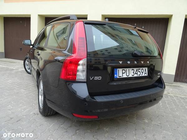 Volvo V50 1.6D DPF DRIVe Momentum - 22