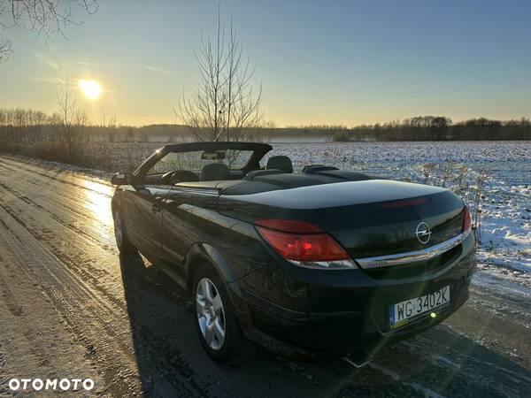 Opel Astra TwinTop 1.8 Cosmo - 8