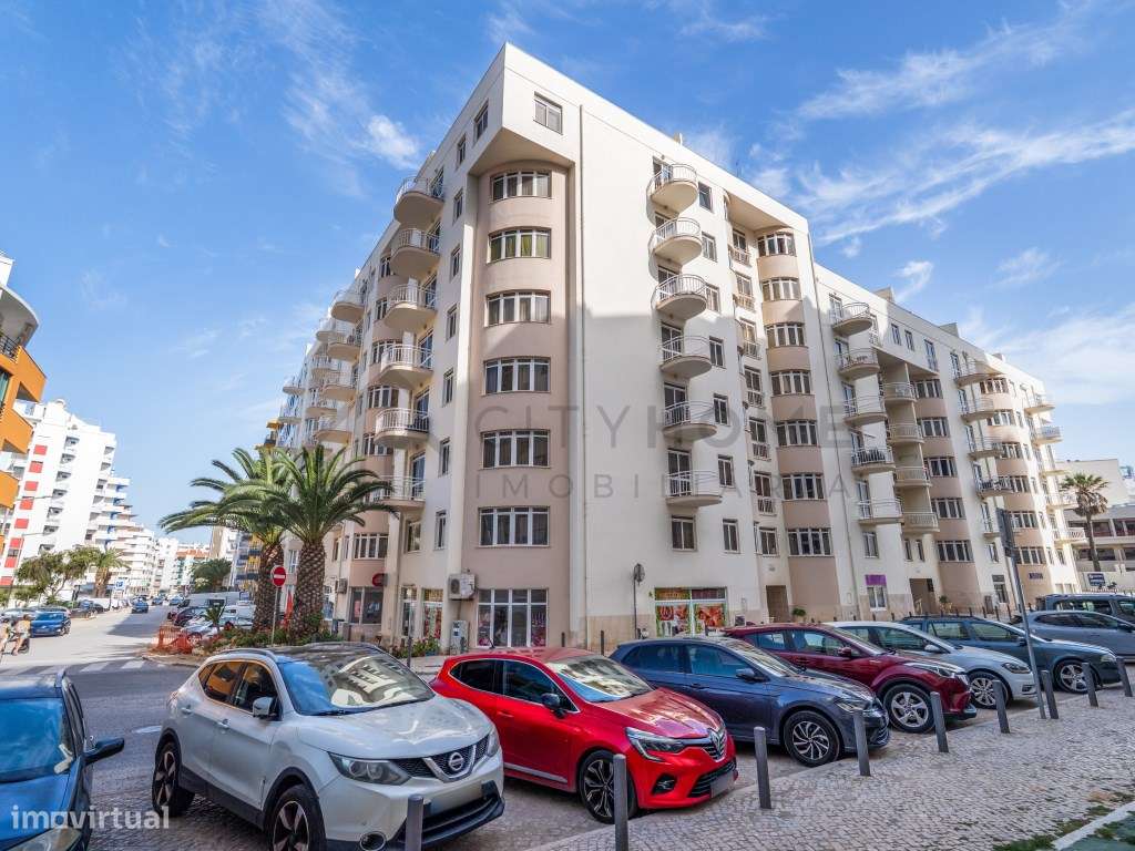 Apartamento T3 Duplex Renovado com Vista Mar-35