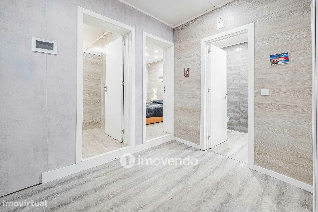 Apartamento T2, com logradouro grande, em Odivelas-22