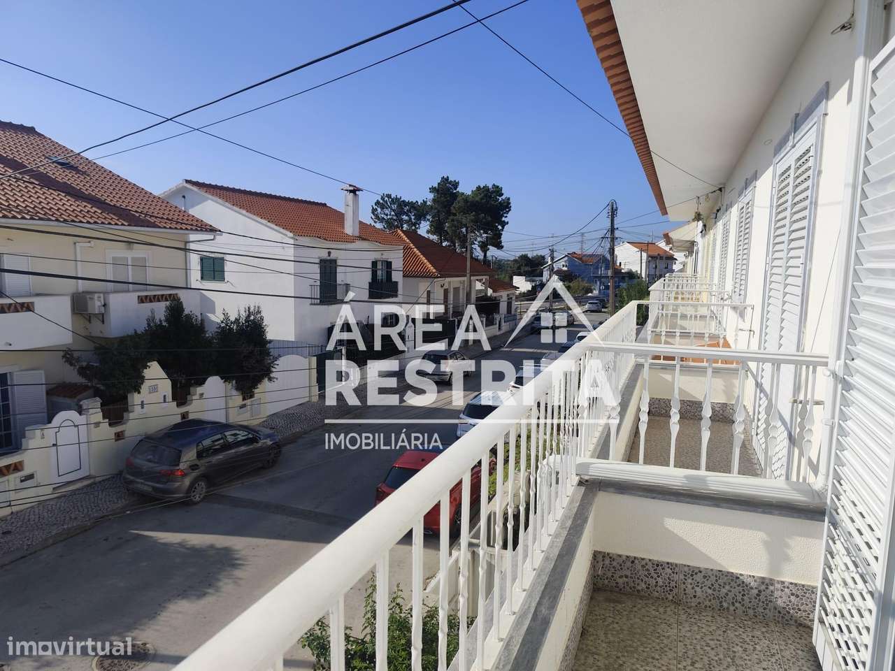 Moradia T3+1 na Quinta do Conde I-31