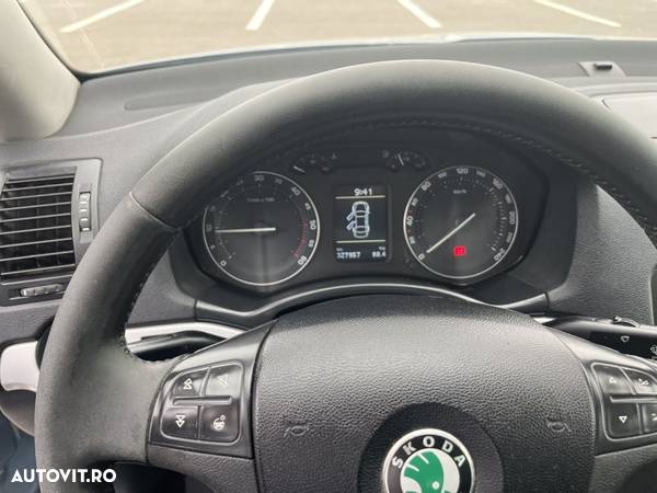 Skoda Octavia Combi 2.0 TDI 4x4 Elegance - 6