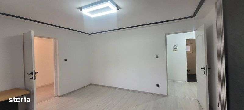 Casa in Onesti langa primarie - Imagine principală: 4/5