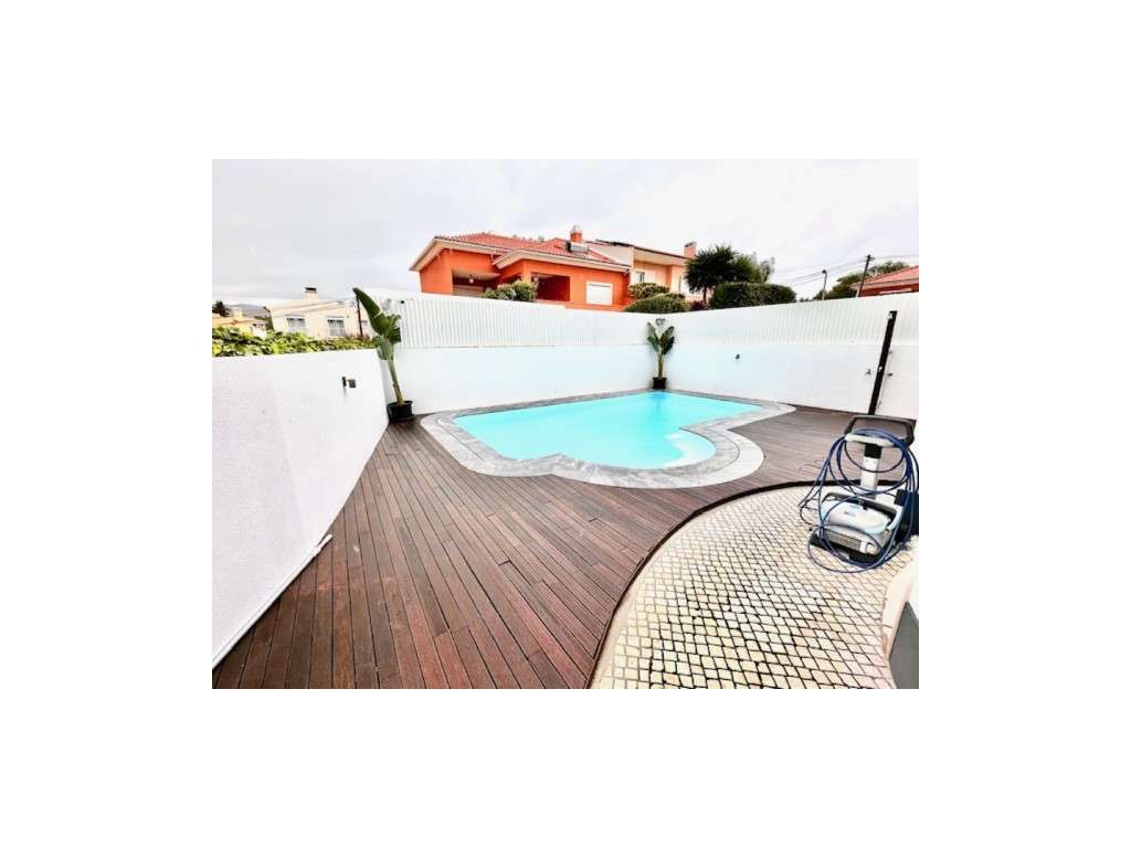 Moradia independente T4+1 em Murches com piscina, Cascais-1