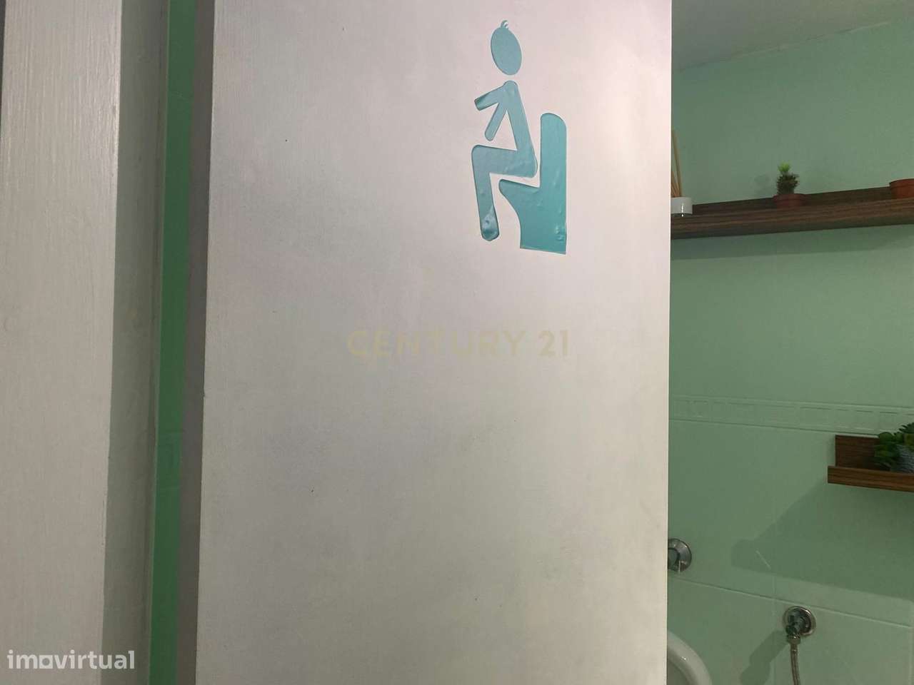 Restaurante em São Domingos de Benfica com faturação ativa e clientela-10