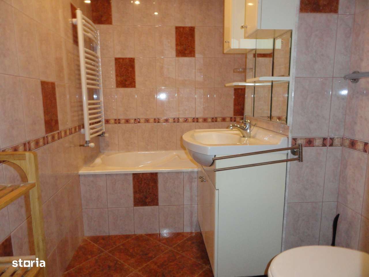 Apartament 2 camere decomandat etaj intermediar 85 mp la Z-uri Vlaicu-7