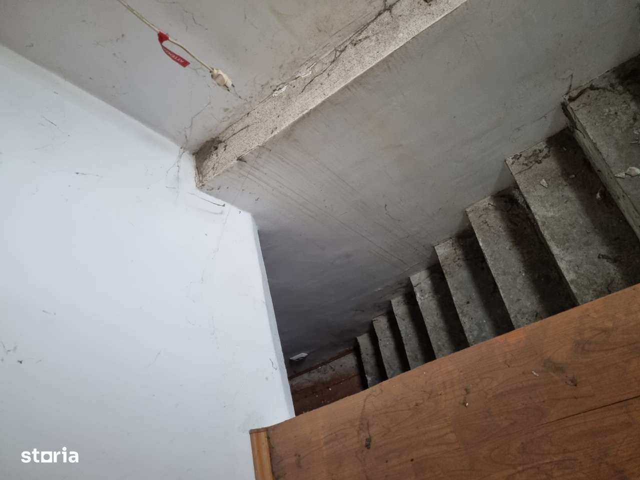 Casă pe parter, poziție premium – perfectă pentru investiție sau birou-9