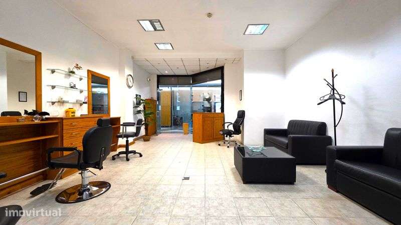 Loja no Centro de Rio Tinto - Continente - Grande imagem: 5/7