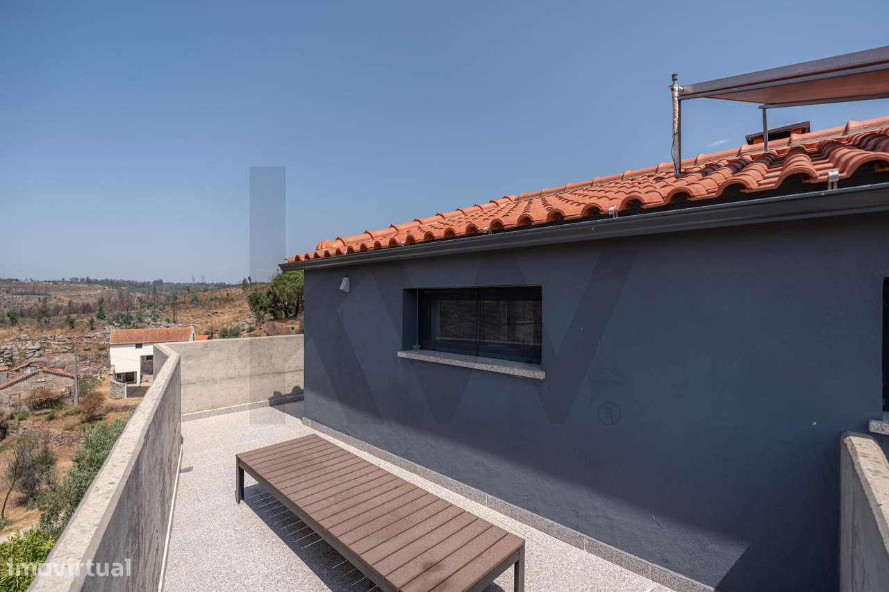 Moradia | Alojamento Local | Café Atelier | Piscina | Garagem | Ruína-7
