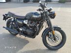 Triumph Bonneville - 4