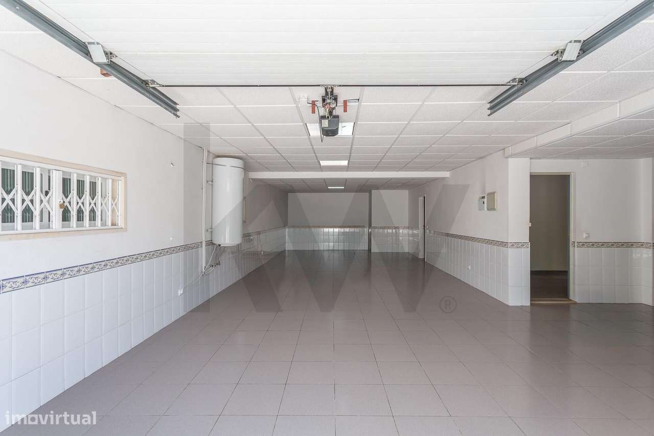 Moradia Isolada | 5 Quartos, Jardim, Garagem para 4 Carros-53