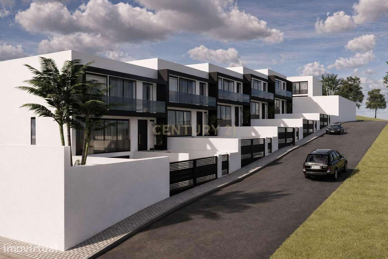 Terreno Com Projeto Para Moradia Em Banda Morreira Braga